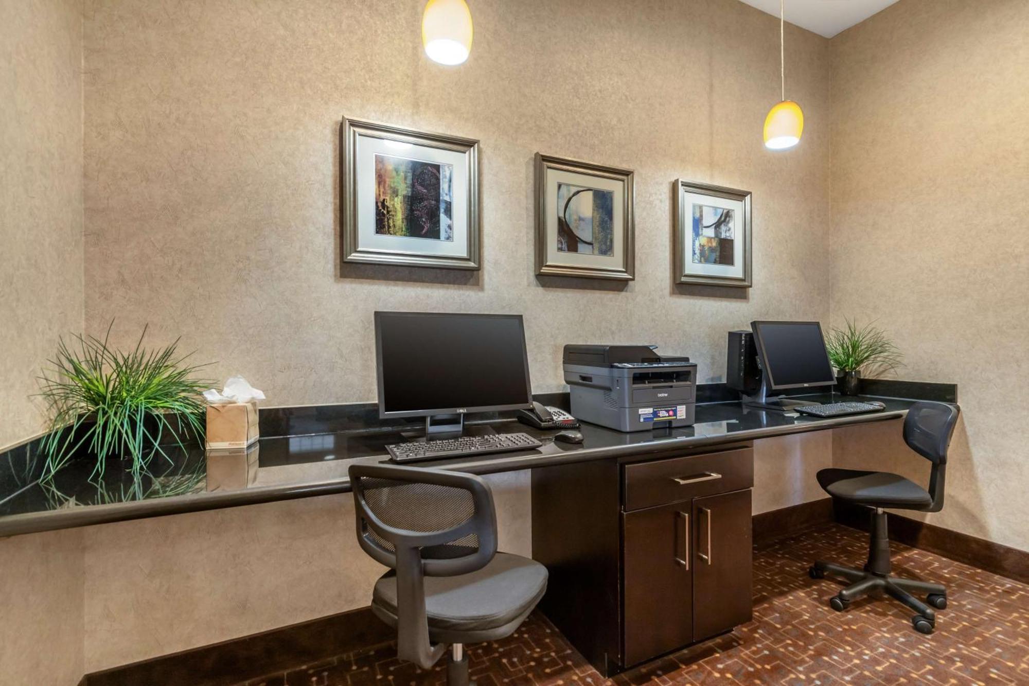 Best Western Plus Lytle Inn And Suites Exterior foto