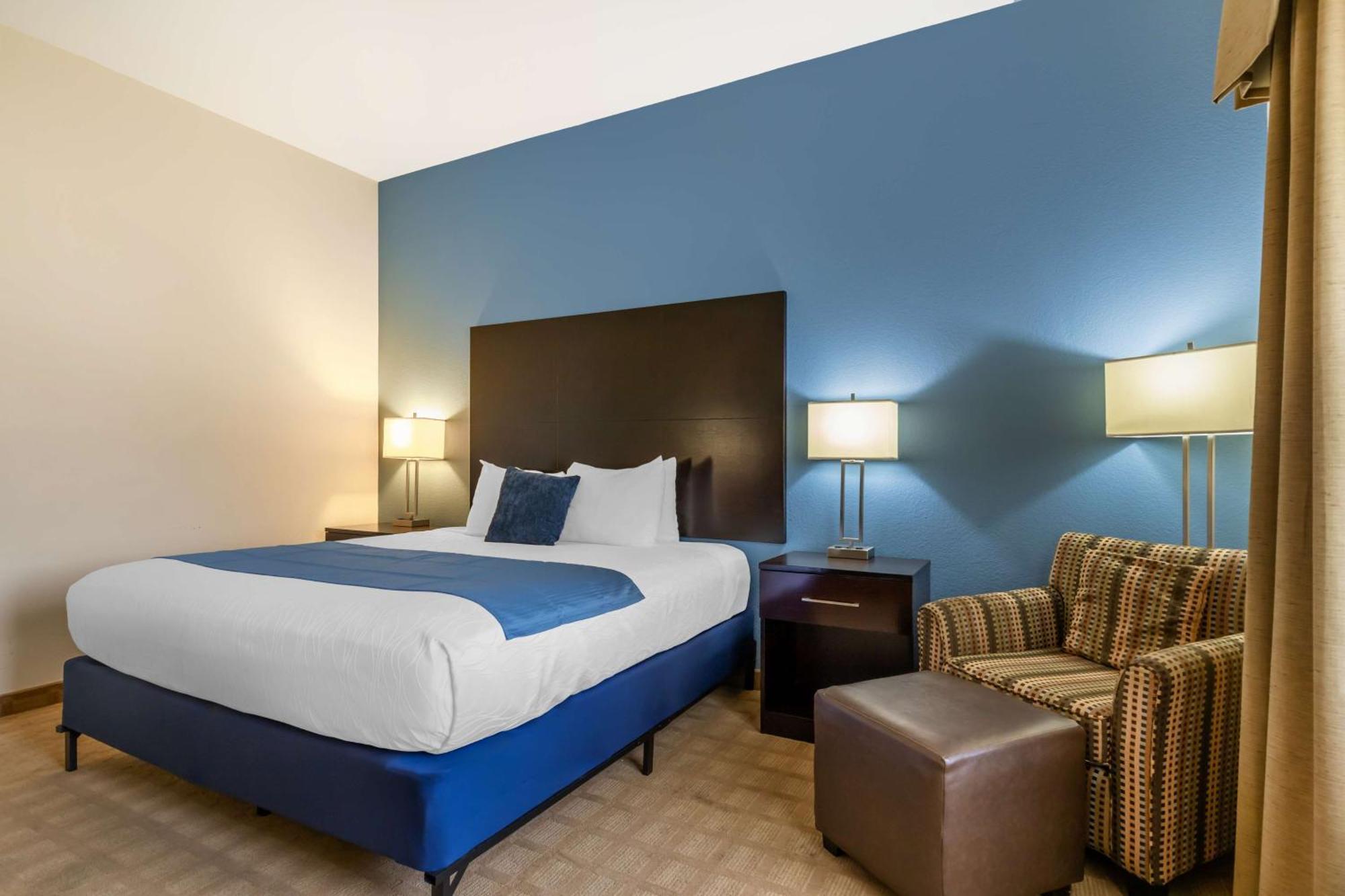 Best Western Plus Lytle Inn And Suites Exterior foto