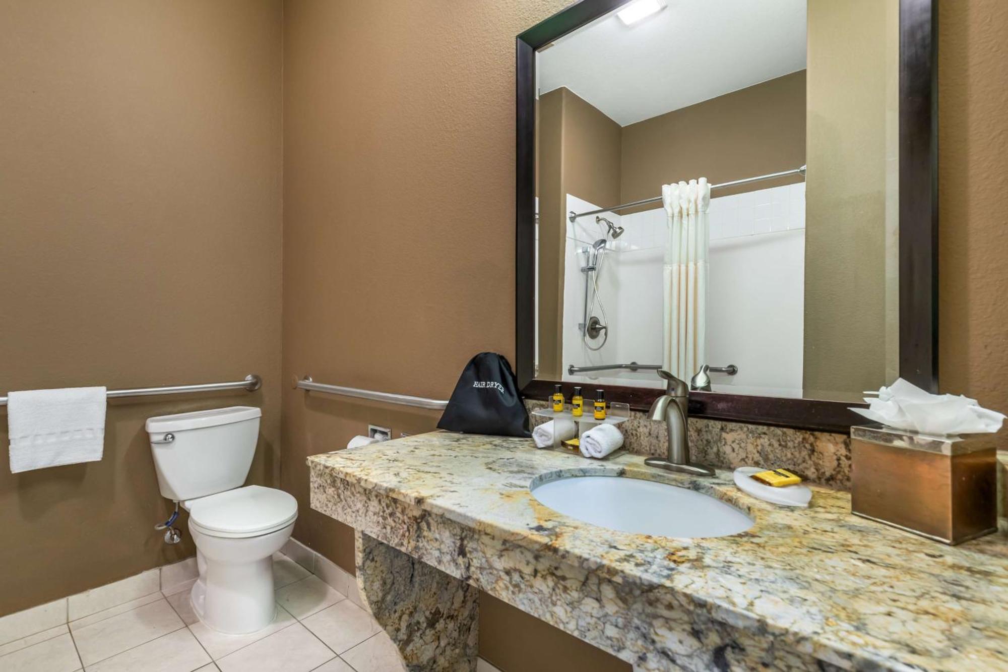 Best Western Plus Lytle Inn And Suites Exterior foto